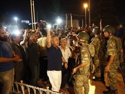 Turkey coup: जांच में 12,000 से अधिक पुलिस ऑफीसर्स हुए सस्पेंड