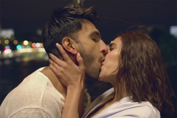 ranveer singh, vaani kapoor, ude dil befikre, ranveer vaani bold song, befikre, aditya chopra, Bollywood film, Bollywood news
