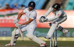 IND vs ENG, राजकोट टेस्ट, 4th Day स्टंप: दूसरी पारी में इंग्लैंड का स्कोर 114/0, 163 रनों की है कुल बढ़त