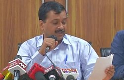 गुजरात का ‘किस्सा’ सुनाकर बोले अरविंद केजरीवाल- रोज रोने वाला PM नहीं चाहिए