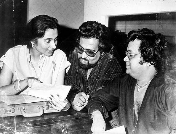 बप्पी लाहिड़ी वो म्यूजिक डायरेक्टर हैं जिन्हें माइकल जैक्सन ने मुंबई में हुए अपने लाइव शो में बुलाया था।