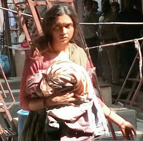 एक तरफ जहां सभी को दीपिका पादुकोण की हॉलीवुड फिल्म का इंतजार है। वहीं दीपिका इन तस्वीरों ने सभी को एक बड़ा सरप्राइज दे दिया है।