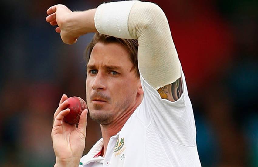 साउथ अफ्रीका के तेज गेंदबाज डेल स्टेन ने बॉल टेंपरिंग मामले में फॉफ डुप्लेसिस का बचाव किया है और इसे आस्ट्रेलिया की मनगढ़ंत कहानी करार दिया है। (File Photo) साउथ अफ्रीका के तेज गेंदबाज डेल स्टेन ने बॉल टेंपरिंग मामले में फॉफ डुप्लेसिस का बचाव किया है और इसे आस्ट्रेलिया की मनगढ़ंत कहानी करार दिया है। (File Photo)