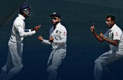 भारत बनाम इंग्लैंड, राजकोट टेस्ट: पहले दिन का खेल खत्‍म, इंग्‍लैंड का स्‍कोर 311/4