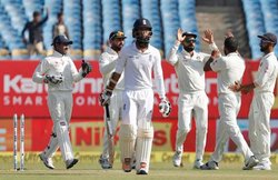 IND vs ENG: पहली पारी में इंग्‍लैंड के 3 बल्‍लेबाजों ने जड़ा शतक, भारतीय सरजमीं पर 30 साल में पहली बार हुआ ऐसा