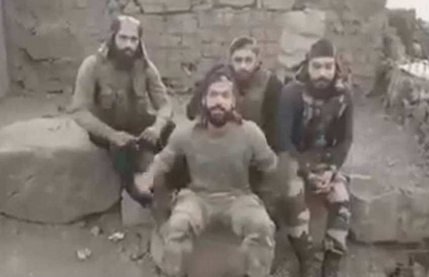 वीडियो इंटरनेट पर वायरल हो गया है। 