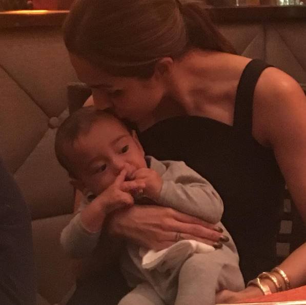 अर्पिता के बेटे आहिल के साथ मलाइका अरोड़ा।