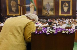 narendra modi, modi speech, modi video, modi crying, modi speech crying, modi cries, narendra modi crying, demonetisation, 500 note, 1000 note, 2000 note, modi goa speech, modi quotes goa, modi speech goa, modi goa speech video, india, jansatta