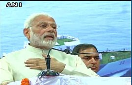 Narendra Modi, Goa Speech, Manohar Parrikar, 500 1000 notes Ban, Black Money, Corruption, Modi Speech, Modi Cry, India, Jansatta
