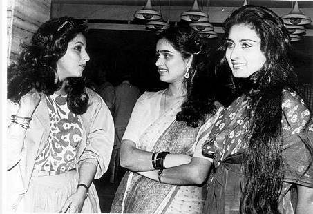 पद्मिनी एक एक्ट्रेस बनने से पहले एक सिंगर थीं। वो बचपन से ही अपने बहन के साथ कोरस में गाना गाया करती थीं। उन्होंने यादों की बारात फिल्म में भी गाया था।