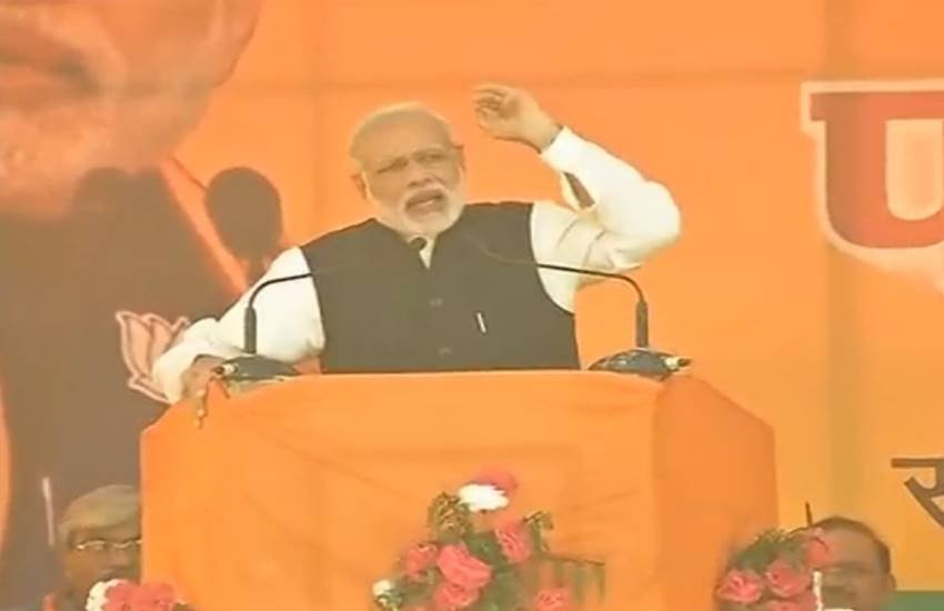 Narendra Modi in Agra, Modi in Agra, Narendra Modi address a rally in Agra, Demonetisation: Narendra Modi address a rally in Agra, Narendra Modi, pm modi agra, modi in agra, agra rally, bjp agra rally, amit shah, पीएम मोदी, पीएम मोदी आगरा, आगरा रैली, मोदी आगरा रैली