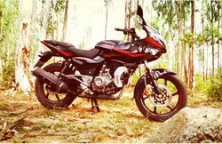 बजाज ने लॉन्च की नई Pulsar 220F, 91 हजार रुपए है कीमत: रिपोर्ट