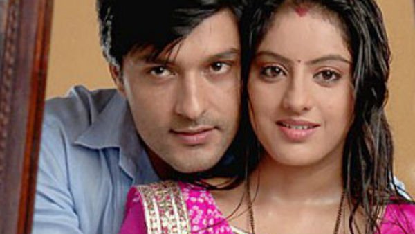 स्टार प्लस के शो दिया और बाती हम में शो के आखिर तक आपने सूरज की संध्या जी को इसी लुक में देखा होगा। लेकिन अब उनका लुक बदल गया है।