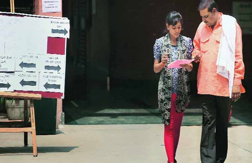 uptet, uptet admit card, uptet 2016, uptet news, uptet exam 2016, uptet exam admit card, uttar pradesh TET exam, uttar pradesh TET admit card, UPTET exam date, uttar pradesh TET exam date, upbasiceduboard.gov.in, uptet admit card 2016, uptet hall tickets, uptet exam hall tickets, uptet exam 2016