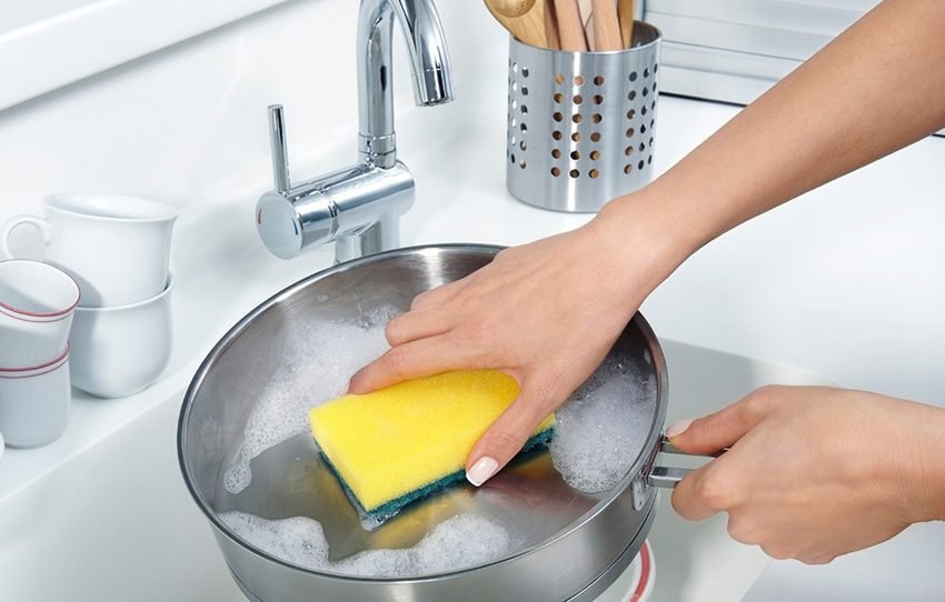Lemon, Use Of Lemon, Alternative Use of Lemon, Lemon juice, Lemon Use, shoe polish, colouring hair, lemon uses for hair, lemon uses for Cooking, lemon uses for Dish Washer, lemon uses for teeth