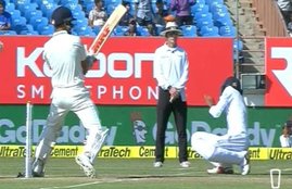 Virat kohli, Indian Test Captain Virat Kohli, Virat Kohli Hit Wicket vs England, India vs England Test Series, Virat Kohli Hit Wicket at Rajkot, Rajkot Test Match