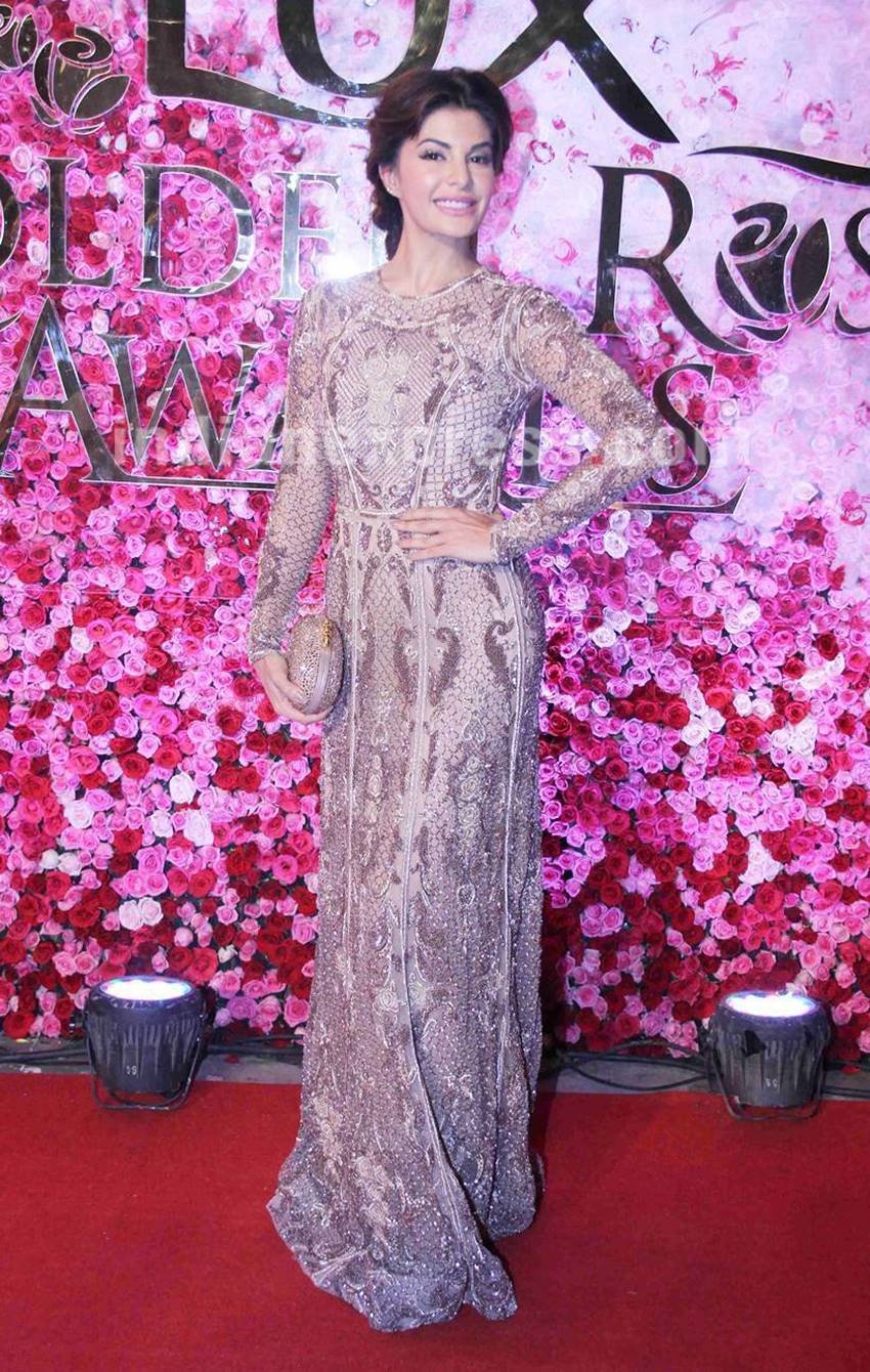 deepika, anushka, ileana, jacqueline, malaika arora khan
