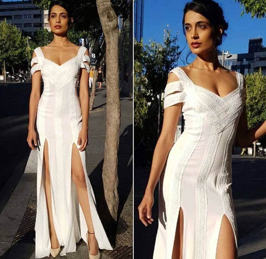 deepika padukone, priyanka chopra, lisa haydon, nia sharma, malaika arora khan