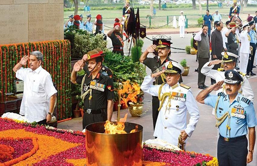 military personnel ex gratia, ex gratia, indian army, defence ministry, compensation for military widows, manohar parrikar