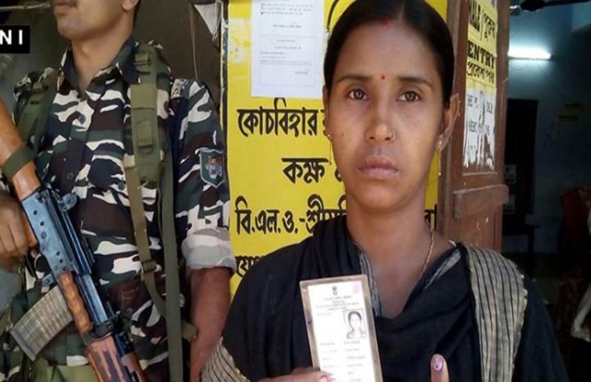 सात राज्यों में उपचुनाव की वोटिंग शुरू, नोटबंदी साबित हो सकता है बड़ा मुद्दा सात राज्यों में उपचुनाव की वोटिंग शुरू, नोटबंदी साबित हो सकता है बड़ा मुद्दा