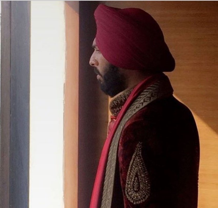 uv instgagram in sherwani