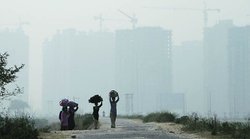 संपादकीयः पसरती धुंध