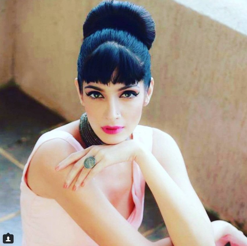 dimple patel, miss globe 2016