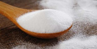 salt, benefits of salt for skin in hindi, salt face mask, how to use salt as face mask, how to use salt as a body scrub, skin health tips, skin benefits of salt, salt as a face mask, skin problems, beauty tips in hindi, jansatta