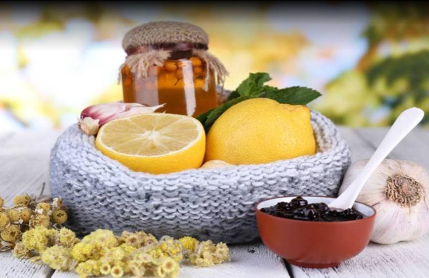 balanced diet, woemn health, spinach, nuts balanced diet, woemn health, spinach, nuts