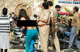 Note Ban, Demonetisation, Demonetisation of 500, 1000 rupees note, ATM, Girl goes topless, delhi, 500 rupee note, 1000 rupee note