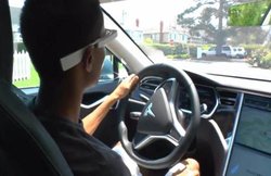 सावधानः Google glass कर सकता आपके दिमाग की प्रतिक्रिया के समय को धीमा