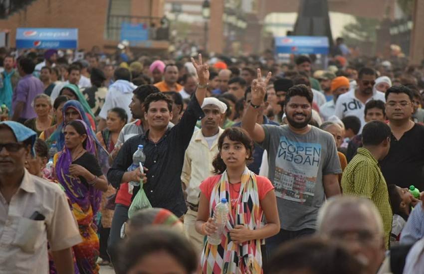 Harish Dhandev, aloe vera, crorepati, government Job, Harish Dhandev, farmer, rajasthan, jaisalmer