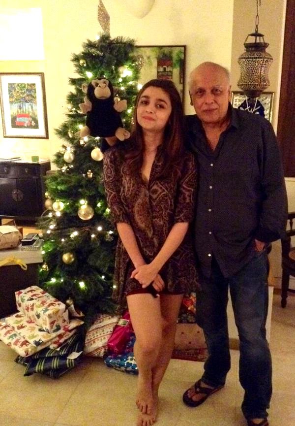 Alia bhatt, Puja bhatt, Mahesh bhatt, Alia living with her family, bollywood