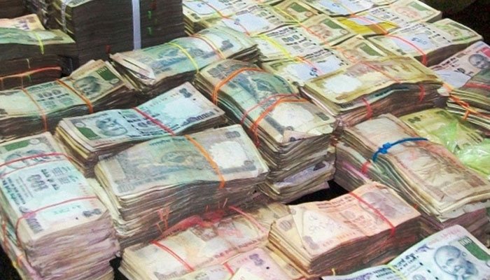 कालेधन से लड़ाई के लिए कलम तक नहीं दी