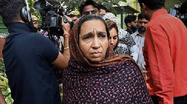 राजनाथ सिंह से मिली नजीब की मां