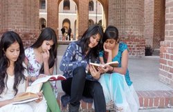 टीचर भर्ती की तैयारी कर रहे हैं तो यहां है नौकरी के अवसर, 500 से अधिक पदों के लिए निकली भर्ती