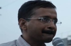 ‘ए दिल है मुश्किल’ गाना गाते हुए अरविंद केजरीवाल का फनी वीडियो इंटरनेट पर मचा रहा धूम
