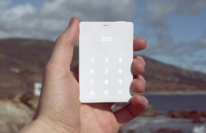 anti-smartphone, light phone to begin shipments from november 30, light phone, lightphone, mobiles anti-smartphone, light phone to begin shipments from november 30, light phone, lightphone, mobiles