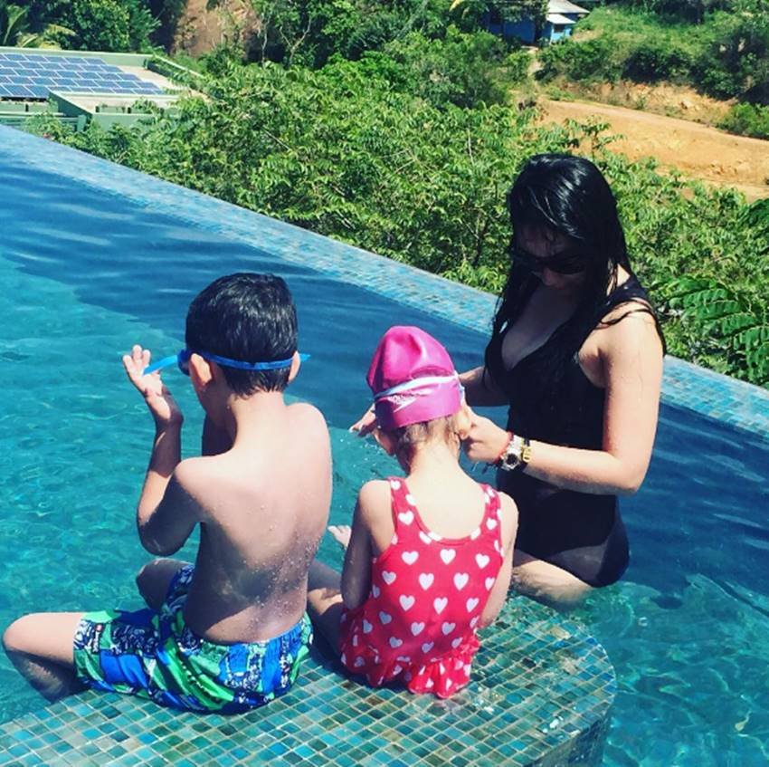 sanjay dutt, manyata dutt, iqra dutt