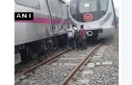 Metro train, Delhi Metro, Delhi Metro trai