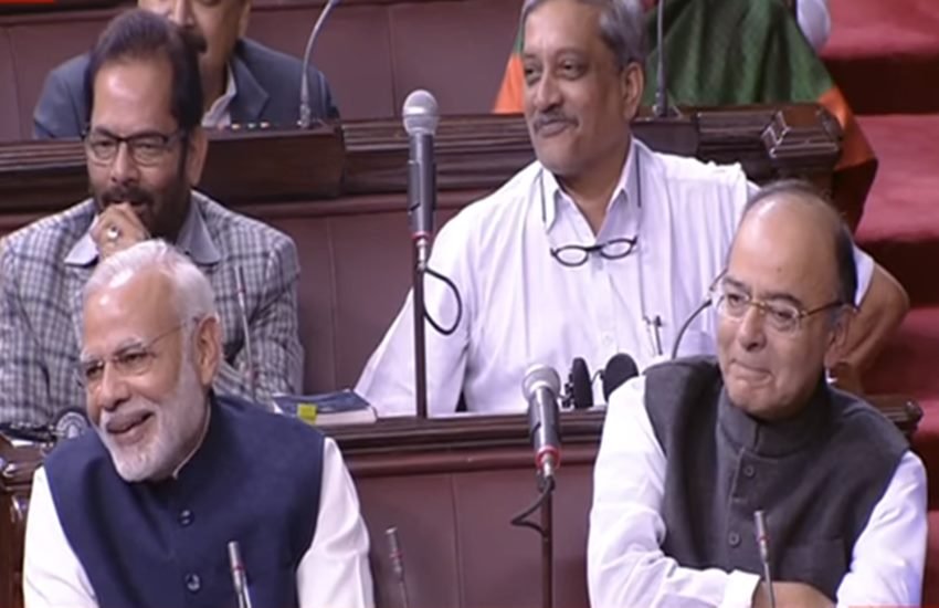 राज्य सभा में नरेंद्र मोदी और अरूण जेटली। (Source: youtube video grab/RSTV )