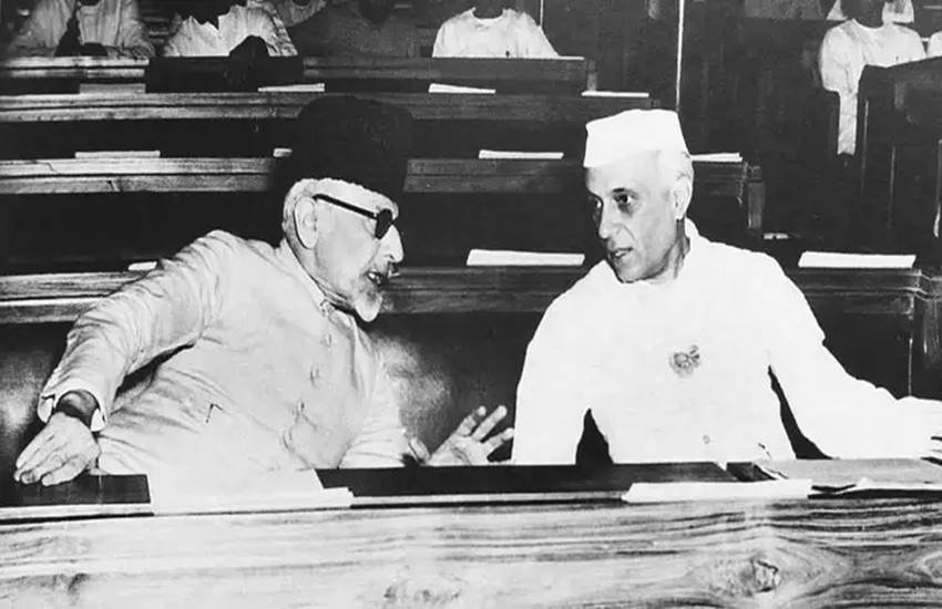 नेहरू का भारत की आजादी में विशेष योगदान है। सितंबर 1946 में नेहरू को वाइसरॉय एक्सीक्यूटिव काउंसिल का उपाध्यक्ष नियुक्त किया गया था। IIT खड़गपुर की स्थापना में पंडित नेहरु का विशेष योगदान है।