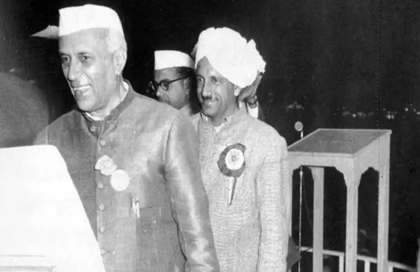 उन्होंने अपनी स्कूली शिक्षा हैरो से और कॉलेज की शिक्षा ट्रिनिटी कॉलेज, लंदन से पूरी की थी।