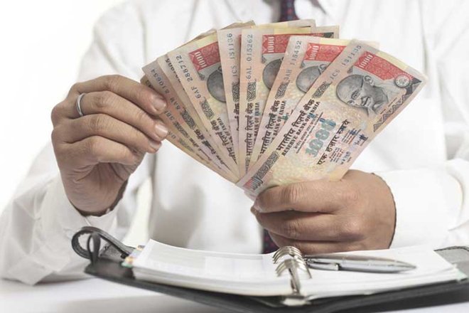जनधन खातों से एक महीने में निकल सकेंगे 10 हजार रुपए