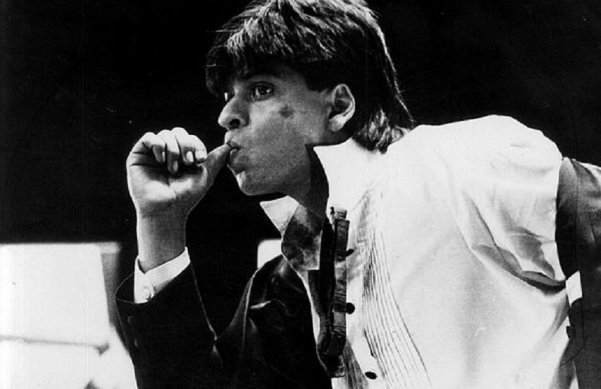 शाहरुख खान की पहली फिल्म दीवानी 1992 में रिलीज हुई थी। (तस्वीर- एक्सप्रेस आर्काइव) शाहरुख खान की पहली फिल्म दीवानी 1992 में रिलीज हुई थी। (तस्वीर- एक्सप्रेस आर्काइव)