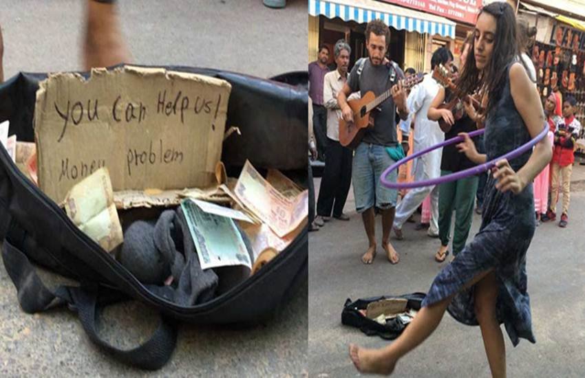 Demonetisation, Tourists, Tourists performs on road, street play, journey, pushkar, pushkar fair