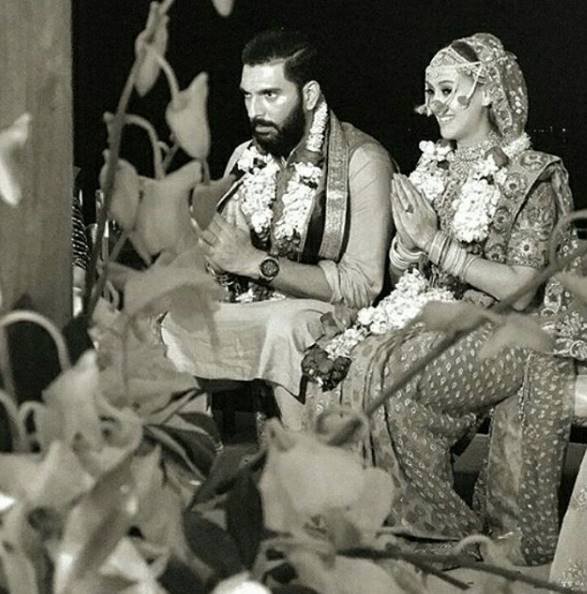 दोनों ने साथ बैठकर हमेशा एक दूसरे का साथ देने के वादे किए।