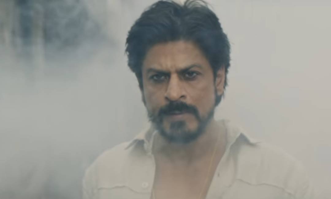 ये है शाहरुख खान यानि रईस की एंट्री वाला सीन। ट्रेलर में शाहरुख के दमदार डायलॉग्स का एक टीजर दिया गया है। जो फिल्म के लिए एक्साइटमेंट बढ़ा रहा है।