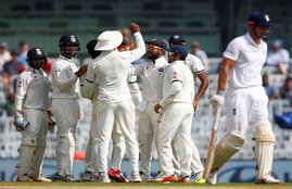 Ravindra Jadeja, Alastair Cook, Ravindra Jadeja vs Alastair Cook, Hashim Amla, Michael Clark, Indian Spinner Ravindra Jadeja, Left Arm Spinner Ravindra Jadeja, Ravindra Jadeja got Cook out