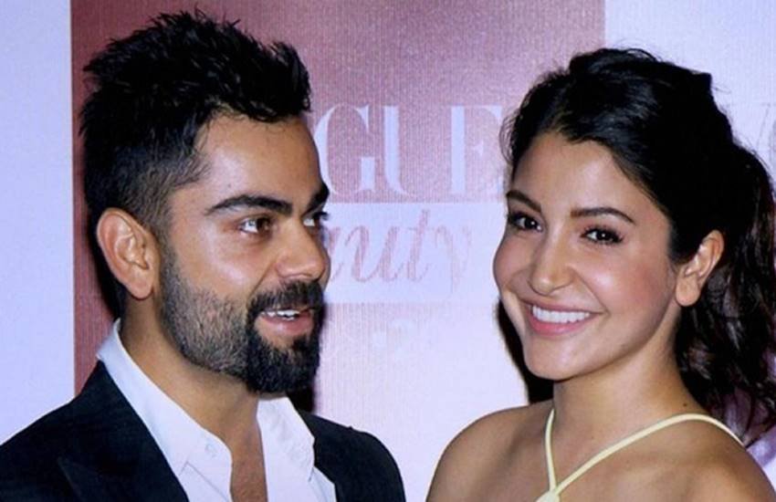 Virat Kohli, Anushka Sharma, Golden Tweet of 2016, Virat Kohli tweet, Virat Kohli Anushka sharma, Anushka Sharma and virat kohli, yuvraj singh marriage, virat and anushka dance, virat anushka in yuvi marriage, bollywood news in hindi, entertainment news in hindi